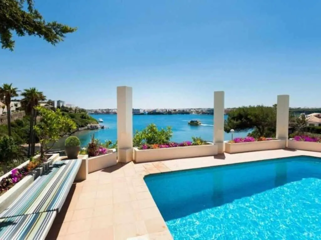 Villa Lantana Lujo Y Estilo Con Vistas Unicas Al Puerto De Mahon Cala Llonga