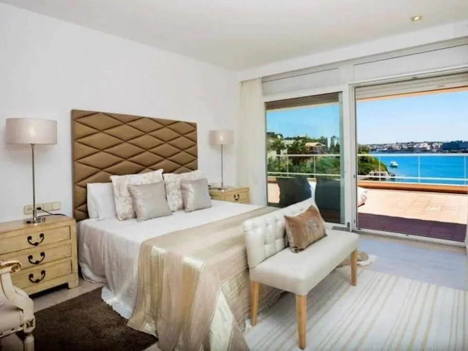 Villa Lantana Lujo Y Estilo Con Vistas Unicas Al Puerto De Mahon Cala Llonga